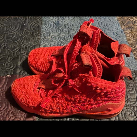 Nike Lebron 17 youth - Picture 4 of 6